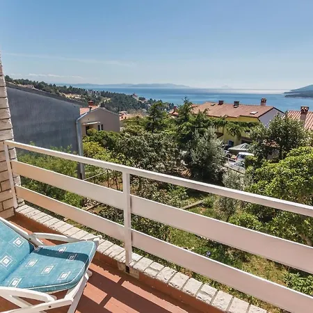 2 Bedroom Lovely In Rabac Lejlighed Raša