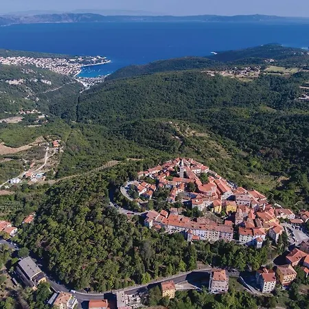 2 Bedroom Lovely In Rabac Lejlighed Raša