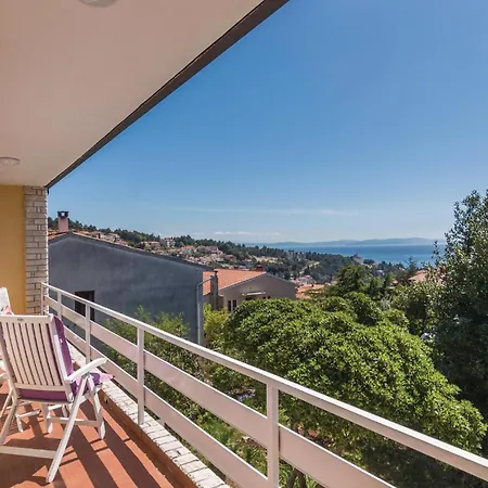2 Bedroom Lovely In Rabac